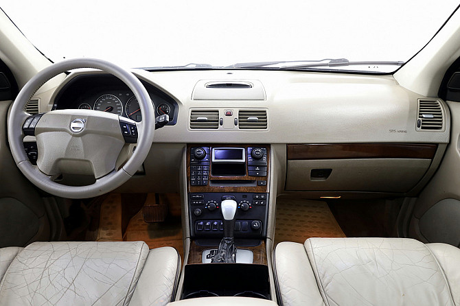 Volvo XC90 Exclusive ATM 2.4 D5 120kW Таллин - изображение 5