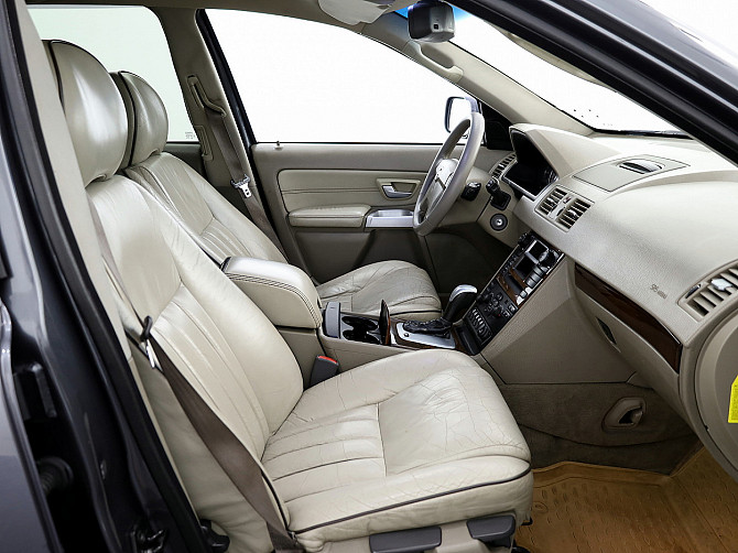 Volvo XC90 Exclusive ATM 2.4 D5 120kW Таллин - изображение 6