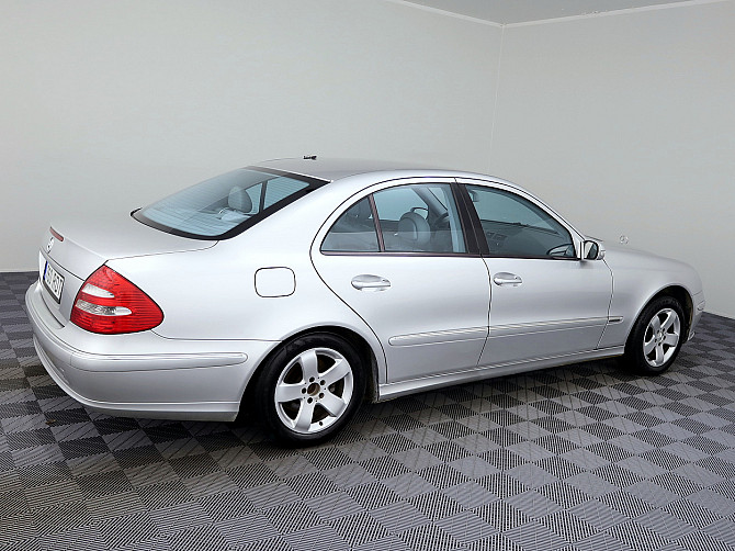 Mercedes-Benz E 200 Avantgarde ATM 1.8 120kW Tallina - foto 3