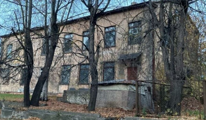 Pārdod renovējamu 2-stāvīgu, koka-mūra ēku ar zemi.  Ēkas pirmajā stāvā atrodas nedzīvojamās telpas. Рига - изображение 6