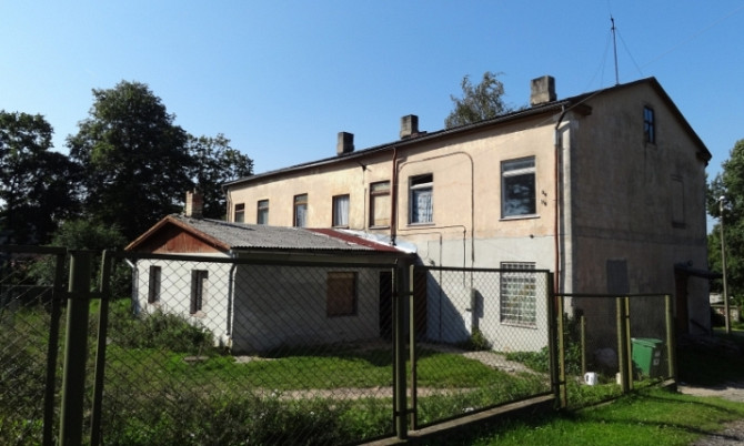 Pārdod renovējamu 2-stāvīgu, koka-mūra ēku ar zemi.  Ēkas pirmajā stāvā atrodas nedzīvojamās telpas. Рига - изображение 2