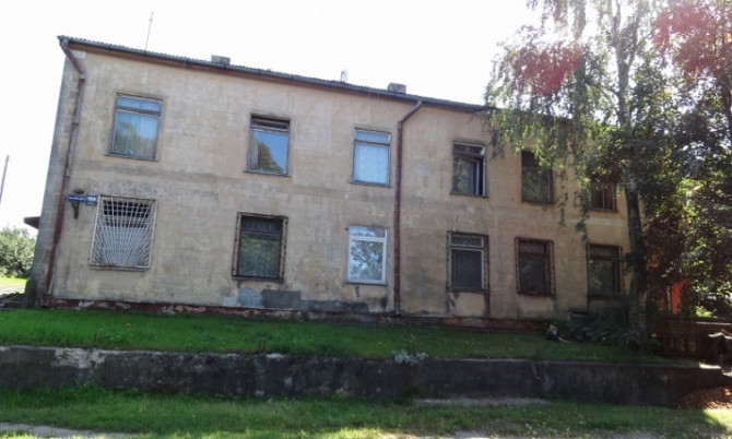 Pārdod renovējamu 2-stāvīgu, koka-mūra ēku ar zemi.  Ēkas pirmajā stāvā atrodas nedzīvojamās telpas. Рига - изображение 1