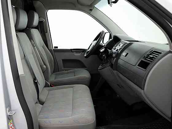 Volkswagen Transporter Kasten Long Comfortline ATM 2.5 TDI 96kW Таллин
