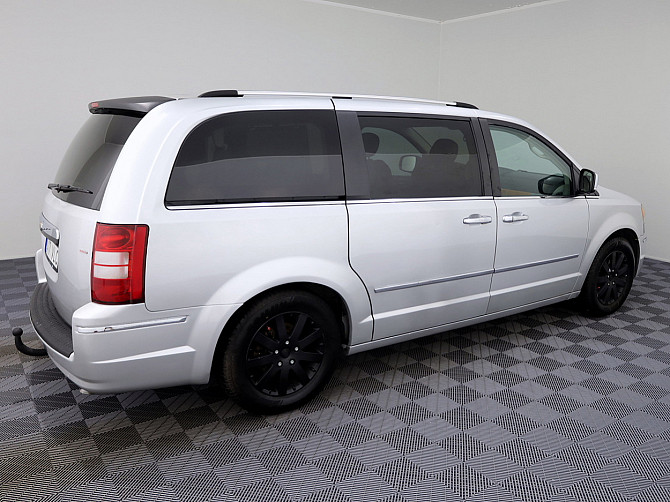 Chrysler Grand Voyager Swivel N Go 2.8 CRD 120kW Таллин - изображение 3