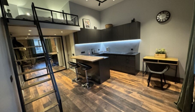 Mājīgs loft tipa dzīvoklis Rīgas centrā!  Dzivoklis veidots pec individuala planojuma ar Rīga - foto 6