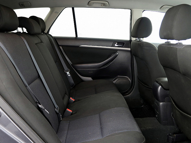 Toyota Avensis Linea Sol Facelift 2.0 D-4D 93kW Tallina - foto 6