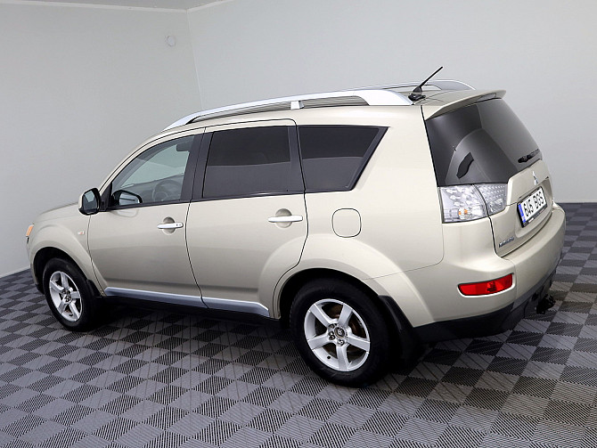 Mitsubishi Outlander Luxury ATM 2.4 125kW Таллин - изображение 4