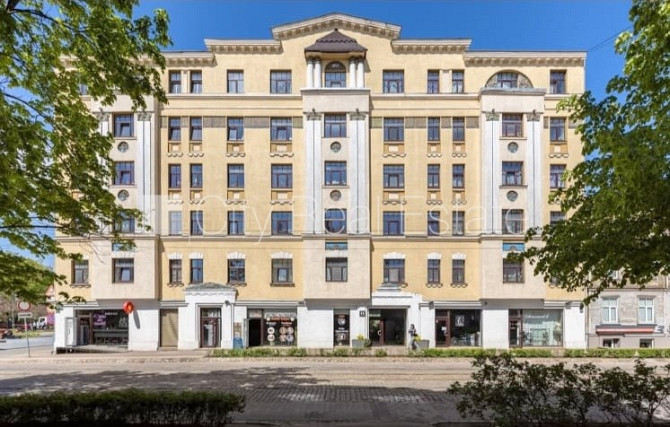 Fasādes māja, renovēta māja, slēgts pagalms, apsargāts pagalms, ieeja no ielas, kāpņu telpa Rīga - foto 15