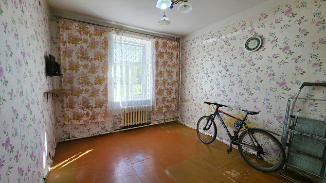 Pārdodam Remontējamo 2-Istabu Dzīvokli Šampēterī Rīga - foto 5