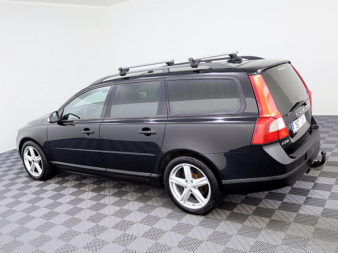 Volvo V70 Summum ATM 2.4 D5 136kW Таллин - изображение 4