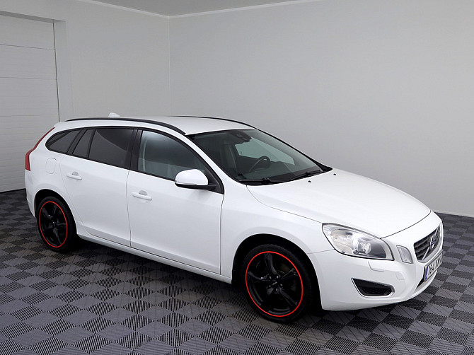 Volvo V60 Summum 1.6 110kW Таллин - изображение 1