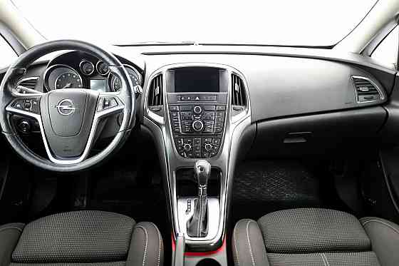 Opel Astra Sports Tourer ATM 1.6 132kW Tallina