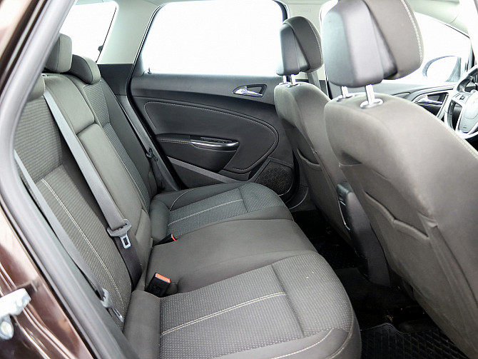 Opel Astra Sports Tourer ATM 1.6 132kW Таллин - изображение 7