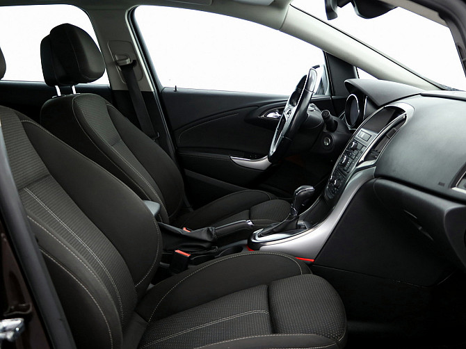 Opel Astra Sports Tourer ATM 1.6 132kW Таллин - изображение 6