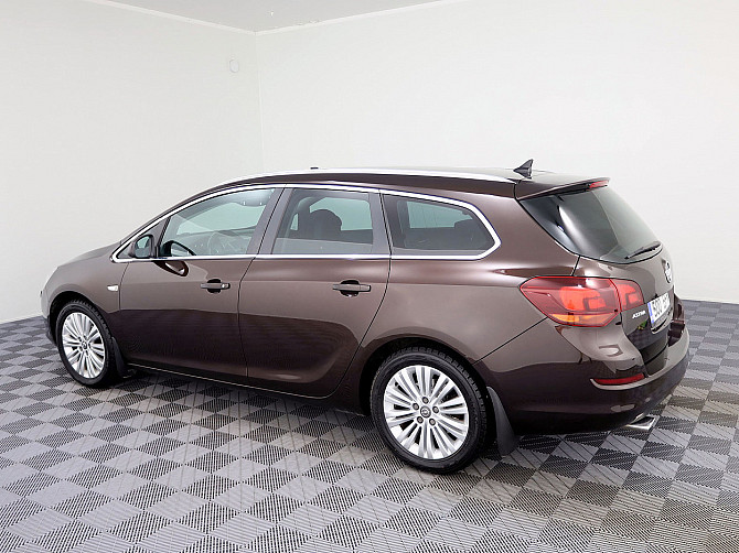 Opel Astra Sports Tourer ATM 1.6 132kW Таллин - изображение 4