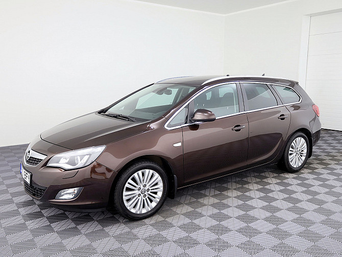 Opel Astra Sports Tourer ATM 1.6 132kW Таллин - изображение 2