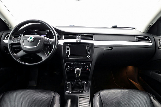Skoda Superb Highline Facelift 1.6 TDI 77kW Таллин - изображение 5