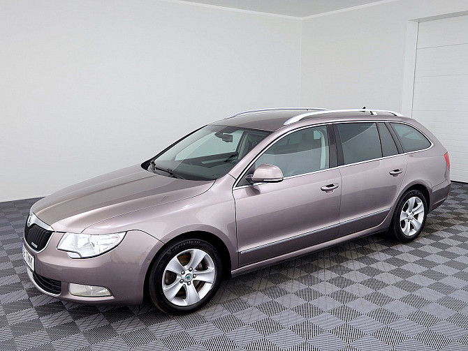 Skoda Superb Highline Facelift 1.6 TDI 77kW Таллин - изображение 2