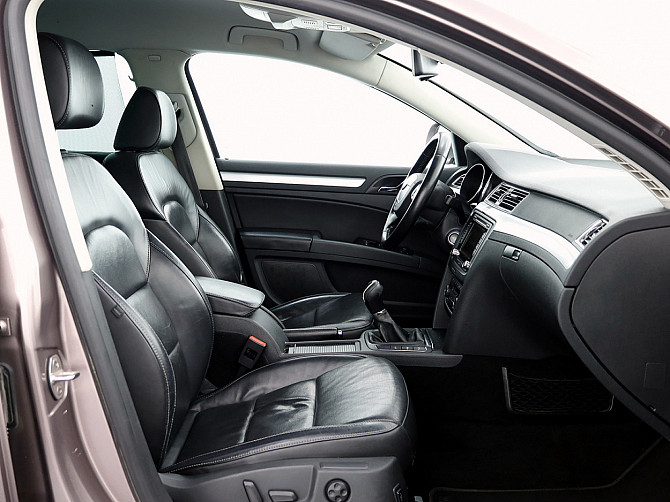 Skoda Superb Highline Facelift 1.6 TDI 77kW Таллин - изображение 6