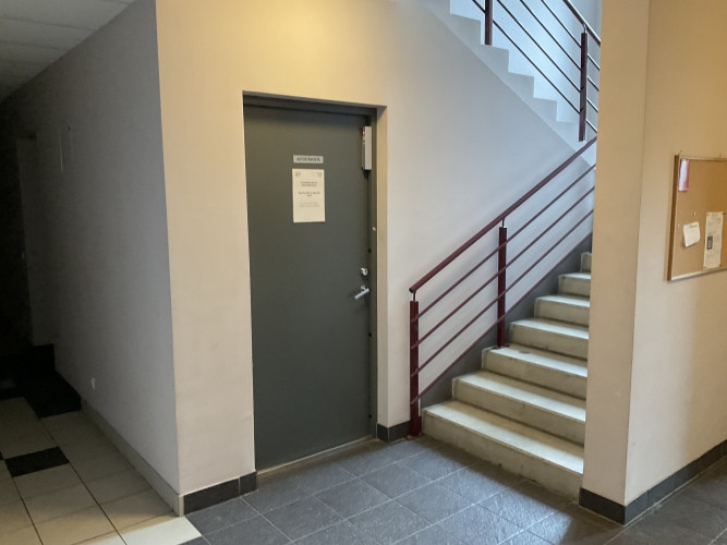 Продается трехкомнатная квартра с подземной парковкой в одном из самых Рига - изображение 2
