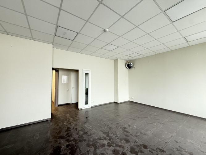 Pārdod tirdzniecības telpas Rīgas centrā  ideāla vieta veikalam vai pakalpojuma sniedzējiem! Rīga - foto 14