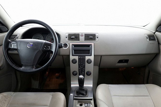 Volvo V50 Momentum 2.0 D4 100kW Таллин - изображение 5