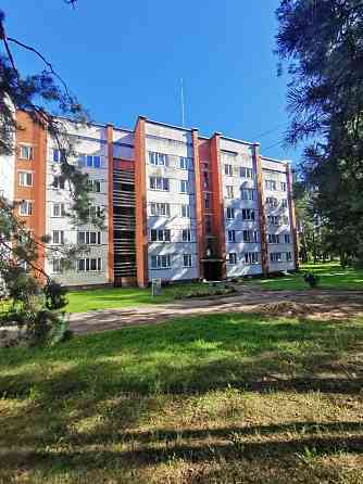 Pārdod gaišu un mājīgu vienistabas dzīvokli 36,3 m platībā zaļā rajonā, Vangažos. Vidusdzīvoklis pēd Рижский район