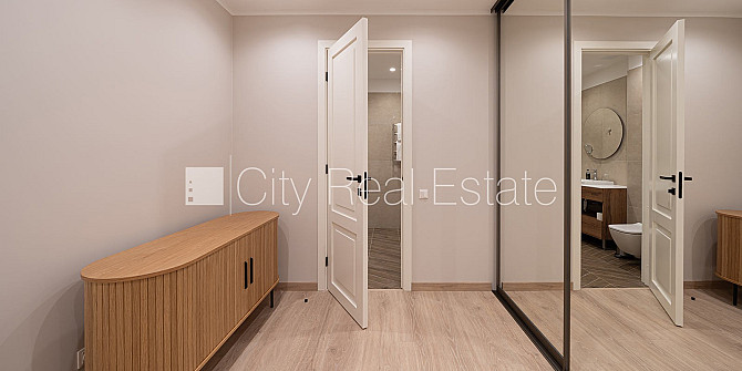 Renovēta māja, slēgts pagalms, ir lifts, augstie griesti, centrālā apkure, pilnā apdare, Rīga - foto 4