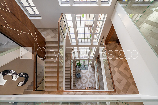 Renovēta māja, slēgts pagalms, ir lifts, augstie griesti, centrālā apkure, pilnā apdare, Rīga - foto 10