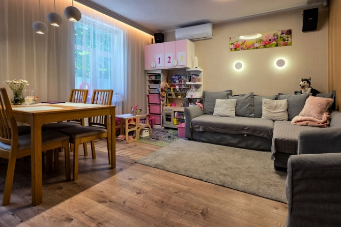Pārdod gaišu 2 istabu dzīvokli ar privātu ieeju un terasi Torņakalnā.  Ja meklējat mājīgu Rīga - foto 4