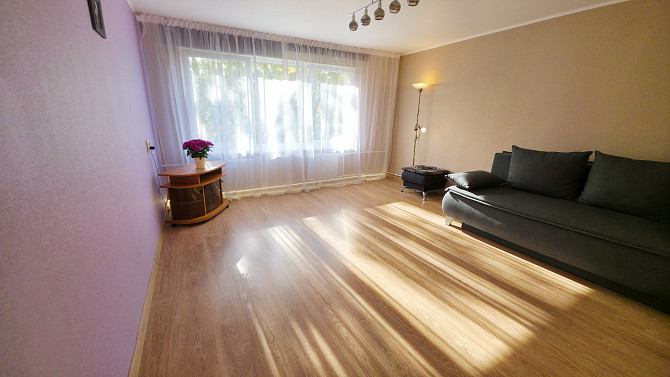 Dzīvokļa video tūri var noskatīties, nospiežot uz mājas lapas sludinājuma lejas daļā.
Pārdodam... Саласпилс - изображение 4