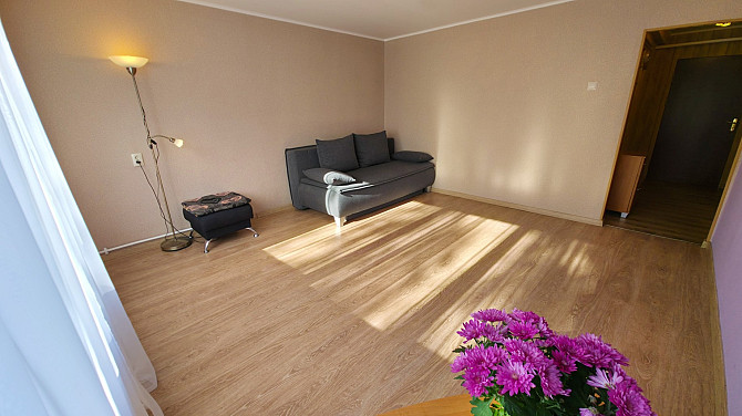 Dzīvokļa video tūri var noskatīties, nospiežot uz mājas lapas sludinājuma lejas daļā.
Pārdodam... Саласпилс - изображение 3