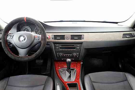BMW 320 Touring Business ATM 2.0 D 120kW Таллин