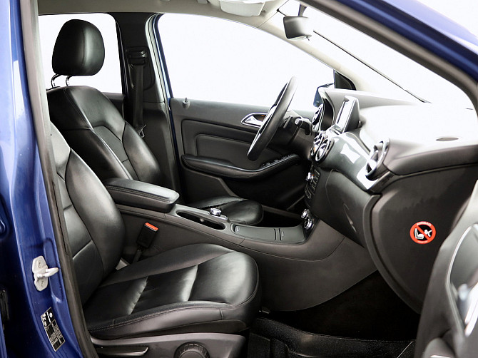 Mercedes-Benz B 180 Avantgarde ATM 1.8 CDI 80kW Таллин - изображение 6