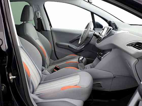 Peugeot 208 Elegance 1.2 60kW Таллин