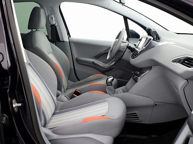Peugeot 208 Elegance 1.2 60kW Tallina - foto 6