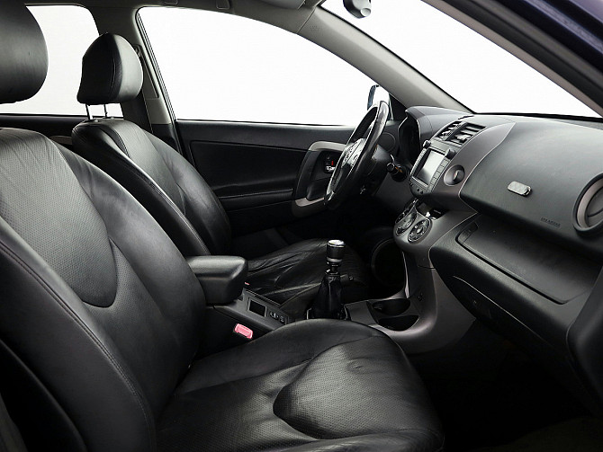 Toyota RAV4 Luxury 4x4 2.2 D-CAT 130kW Tallina - foto 6