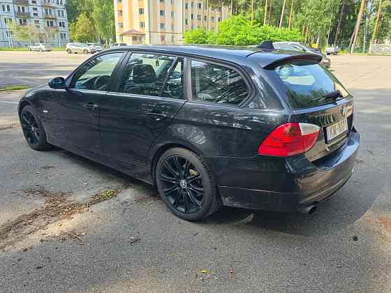 BMW 320 Rīga