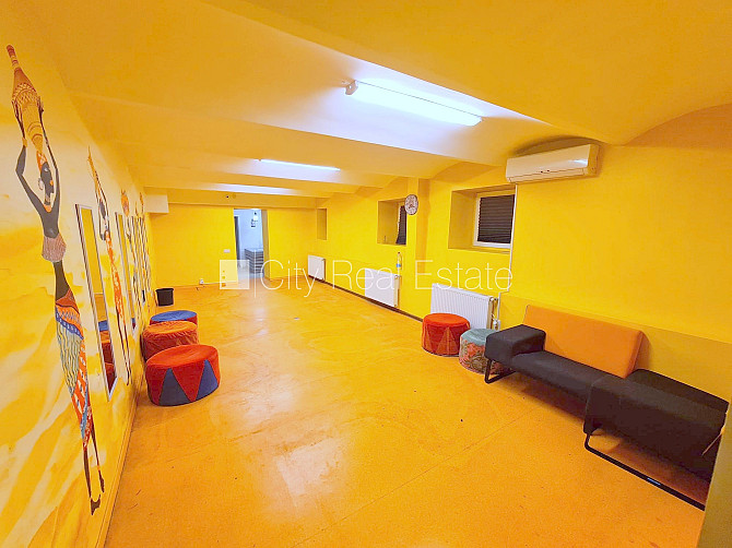 Fasādes māja, slēgts pagalms, logi vērsti uz pagalma pusi, guļamistabu skaits 2 gab., studio Rīga - foto 20
