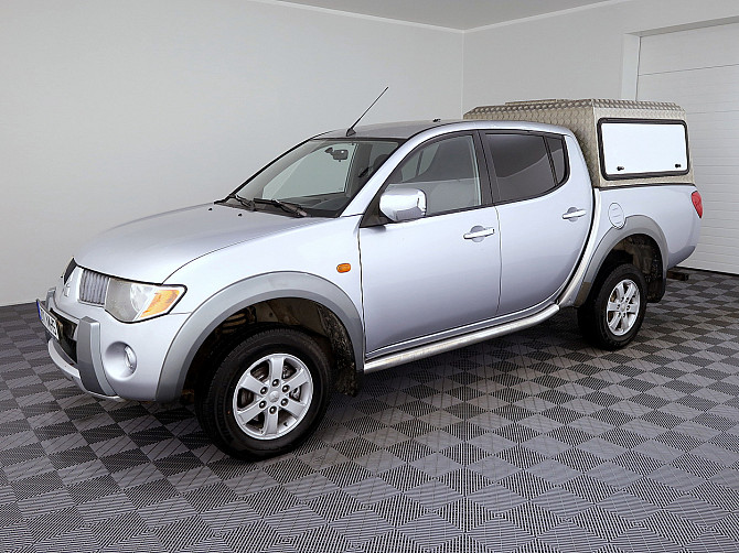 Mitsubishi L200 Pickup 4x4 2.5 Di-D 123kW Таллин - изображение 2