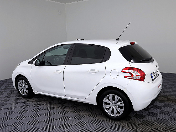 Peugeot 208 Elegance 1.2 60kW Таллин - изображение 4