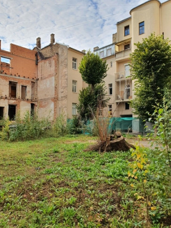 Pārdod investīciju objektu Rīgas klusajā centrā. Pašlaik objekts sastāv no renovējamas Rīga - foto 12
