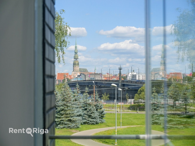 Jauns 3 istabu dzīvoklis ar skatu uz Daugavas tiltiem un Vecrīgu no Kuģu ielas. Dzīvoklis tiek Rīga - foto 5