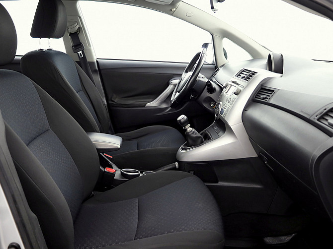 Toyota Verso Linea Sol 2.0 D-4D 93kW Tallina - foto 6
