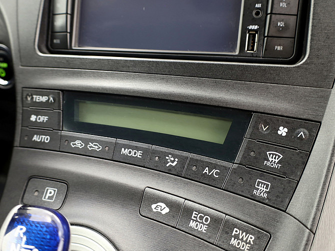 Toyota Prius Facelift 1.8 73kW Таллин - изображение 8