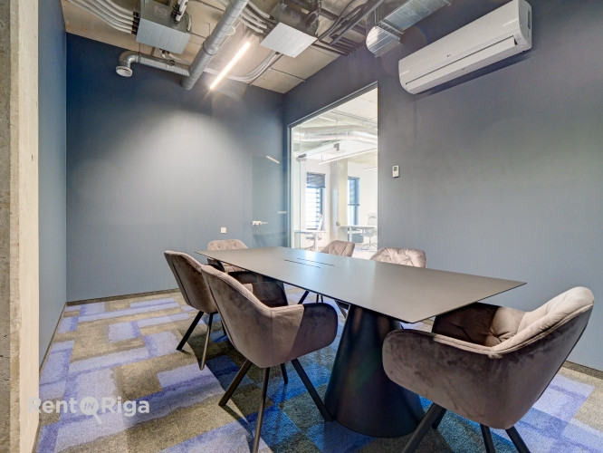 Mūsdienīgs birojs ar atvērta tipa plānojumu Place Eleven biroju ēkas 10. stāvā.  Pieejamas 6 Rīga - foto 18