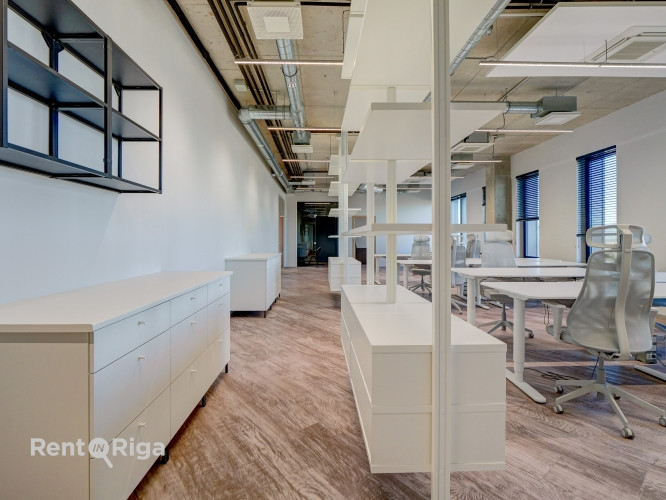 Mūsdienīgs birojs ar atvērta tipa plānojumu Place Eleven biroju ēkas 10. stāvā.  Pieejamas 6 Rīga - foto 13