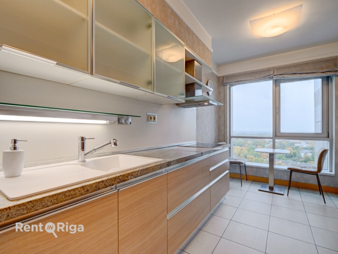 Gaišs un plašs dzīvoklis Panorama Plaza projektā  Īrei tiek piedāvāts moderns un mājīgs Rīga - foto 14