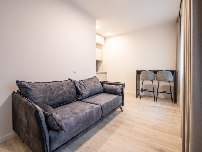 Mēbelēts Studio dzīvoklis Rīgas Centrā.  Tas atrodās restaurētā vēsturiskā jūgendstila Rīga - foto 1