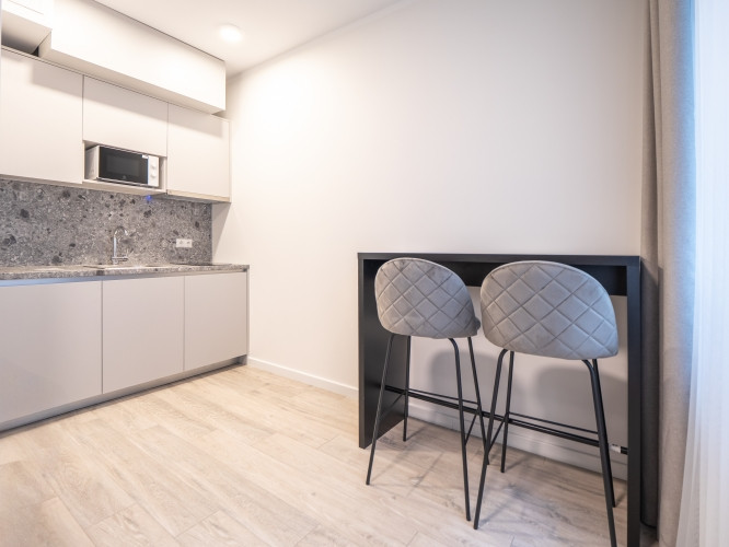 Mēbelēts Studio dzīvoklis Rīgas Centrā.  Tas atrodās restaurētā vēsturiskā jūgendstila Rīga - foto 2